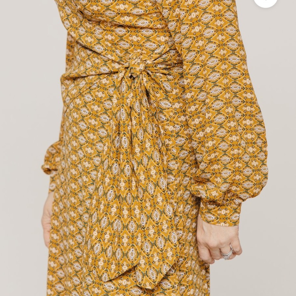 Long sleeved midi dress